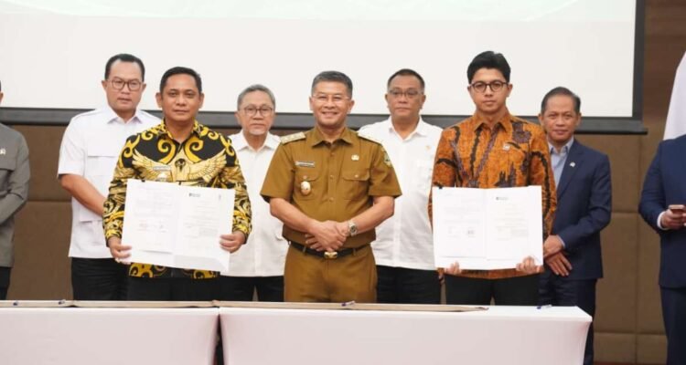 FOTO 12 Mei_Usai penandatanganan Nota Kesepahaman pembangunan Pengolahan Sampah menjadi Energi Listrik (PSEL) bersama Danantara di Kemko Bidang Pangan