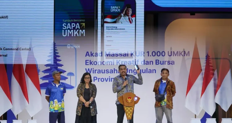 FOTO 15 Mei_Acara Akad Massal KUR 1.000 UMKM Kreatif dan Bursa Wirausaha Unggulan di Universitas Udayana, Bali. umkm.go.id