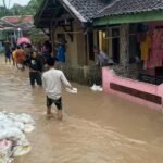 FOTO 16 Mei_Penanganan darurat warga terdampak bencana banjir di Kota Semarang, Jawa Tengah. dok. bpbdkotasemarang