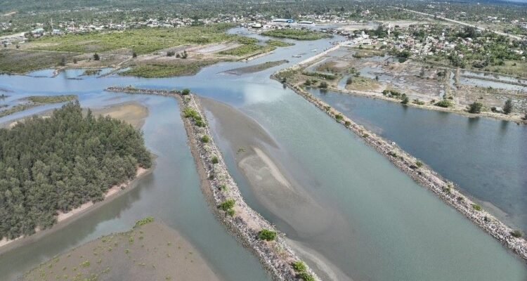 FOTO 21 Mei_Penanganan pendangkalan alur dan muara sungai pascabencana di Provinsi Aceh. (dok. kkp)