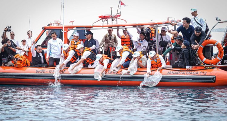 FOTO 26 Mei_Aksi pemulihan ekosistem pesisir dan laut melalui peringatan Hari Laut Internasional 2026 di Pulau Pramuka