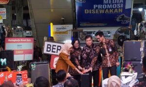FOTO 27 Mei_Kegiatan program Beringharjo Great Sale (BGS) dengan pengundian hadiah BGS di Atrium Pasar Beringharjo, Yogyakarta. dok. jogjakota