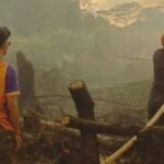 FOTO 31 Mei_Petugas memadamkan kebakaran hutan dan lahan di Desa Sungai Raya, Kecamatan Cerbon, Kab Barito Kuala, Prov Kalimantan Selatan