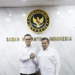 FOTO 5 Mei_Kepala BPJPH Ahmad Haikal Hasan hari ini bertemu dengan Kepala Badan Karantina Indonesia (Barantin) Abdul Kadir Karding.