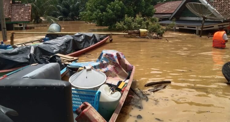 FOTO 8 Mei_Banjir merendam ribuan rumah di Kabupaten Musi Rawas Utara, Provinsi Sulawesi Selatan. dok