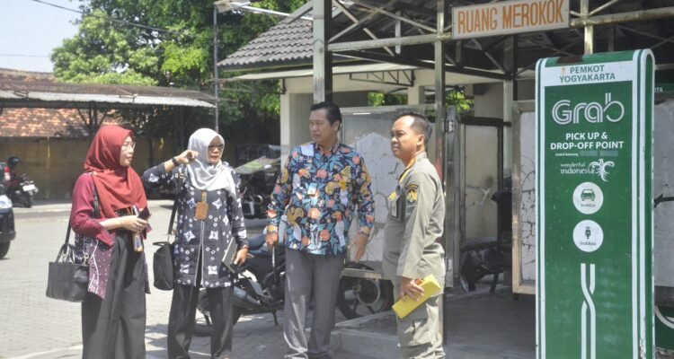 FOTO 8 Mei_Kawasan perokok di Kota Yogyakarta. (dok. jogjakota.go.id)