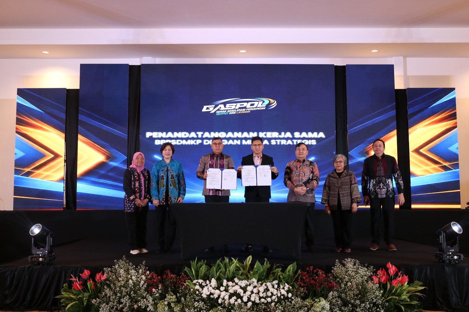 FOTO 10 Juni_Penandatanganan kerja sama Badan Penyuluhan dan Pengembangan SDM Kelautan dan Perikanan (BPPSDM), serta SnackVideo, platform media sosial berbasis video asal Tiongkok