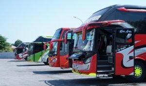 FOTO 15 Juni_Angkutan bus bersiap di terminal. (dok. hubdatkemenhub) 2