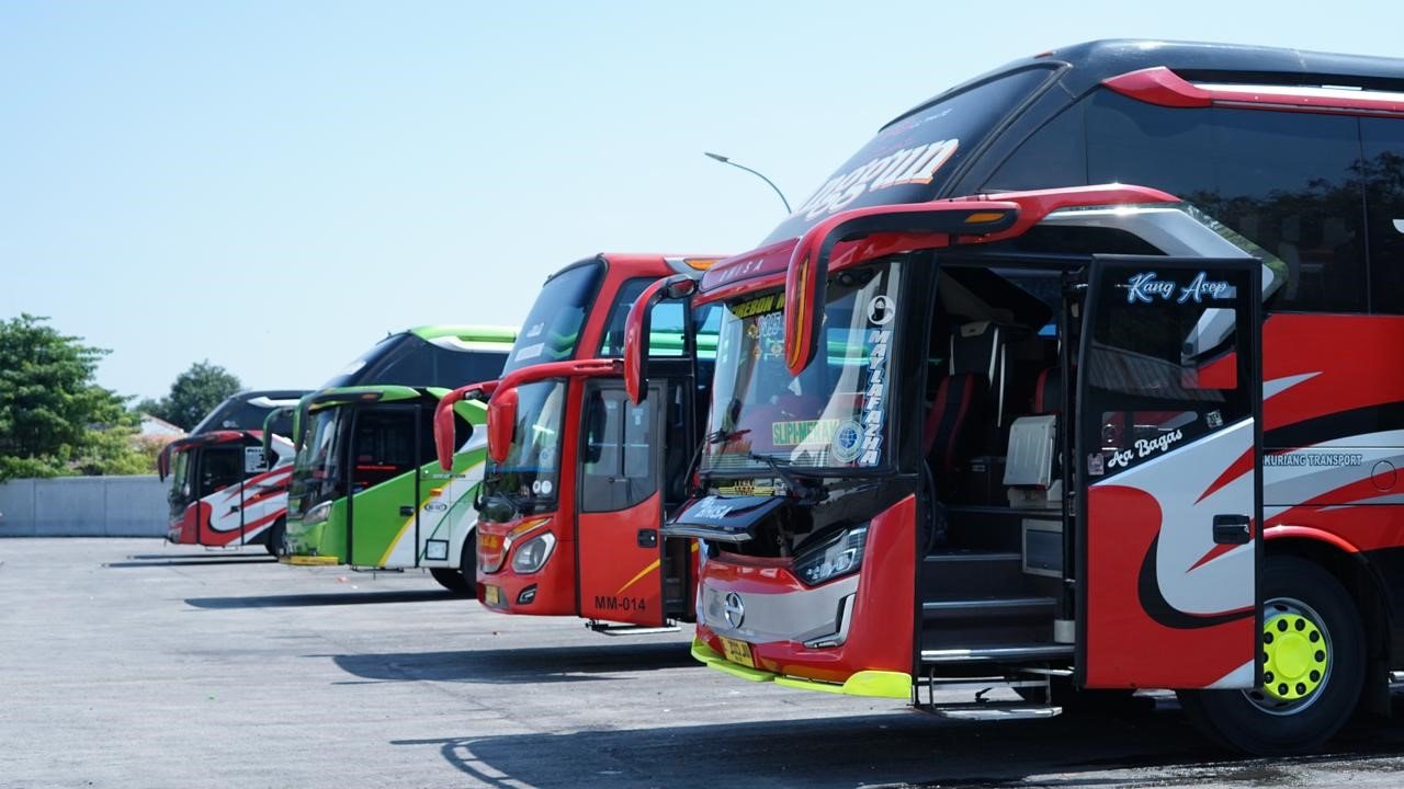 FOTO 15 Juni_Angkutan bus bersiap di terminal. (dok. hubdatkemenhub) 2