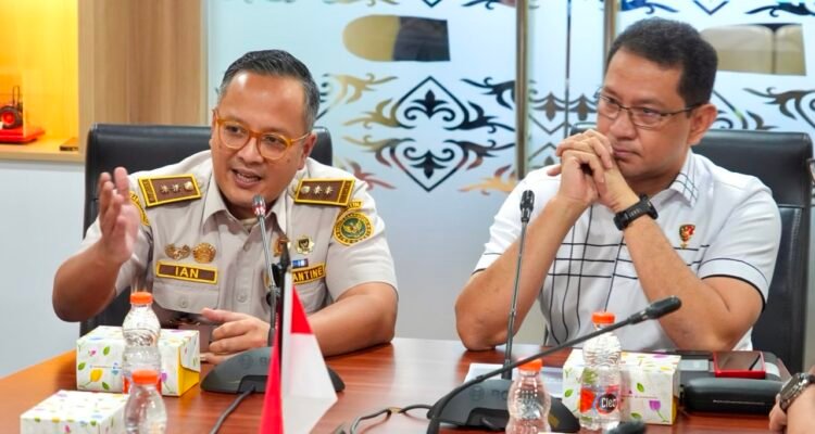 FOTO 16 Juni_Kepala Biro Hukum dan Hubungan Masyarakat Barantin Hudiansyah Is Nursal menerima kunjungan Kepala Biro Koordinasi dan Pengawasan Penyidik