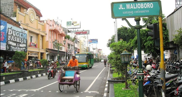 FOTO 20 Mei_Kawasan Jalan Malioboro, Kota Yogyakarta. dok. wikipedia.org