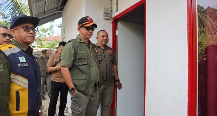 FOTO 24 Juni_Kepala Badan Nasional Penanggulangan Bencana (BNPB) Letjen TNI Dr. Suharyanto meninjau salah satu Hunian Tetap (Huntap) di Desa Ampeh, Kecamatan Tanah Luas, Kabupaten Aceh Utara