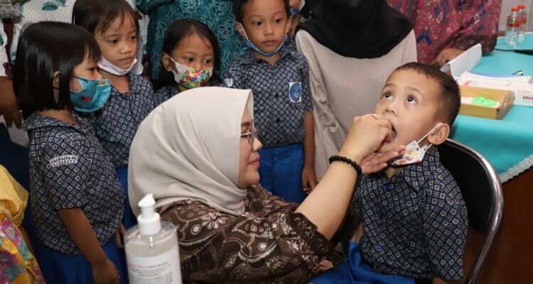 FOTO 30 Juni_Sukseskan Bulan Imunisasi Anak Sekolah (BIAS) 2026 di Kota Surabaya. dok. surabaya.go.id