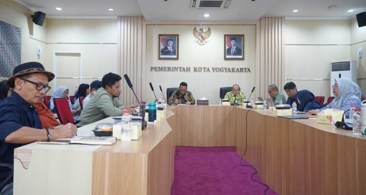 FOTO 5 Juni_Kegiatan Focus Group Discution (FGD) laporan hasil kajian pengemban ekonomi kreatif di Yogyakarta. dok. jogjakota