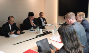 FOTO 5 Juni_Pertemuan bilateral intensif antara Menteri Koordinator Bidang Perekonomian
