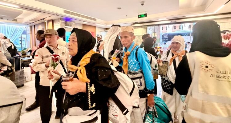 FOTO 8 Juni_Kementerian Haji dan Umrah (Kemenhaj) mulai memberangkatkan jemaah haji gelombang kedua dari Makkah menuju Madinah.