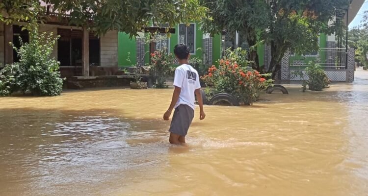 FOTO 9 Juni_Banjir di Kelurahan Batang Serangan dan Desa Sei Bamban, Kecamatan Batang Serangan di Kabupaten Langkat, Sumatra Utara.