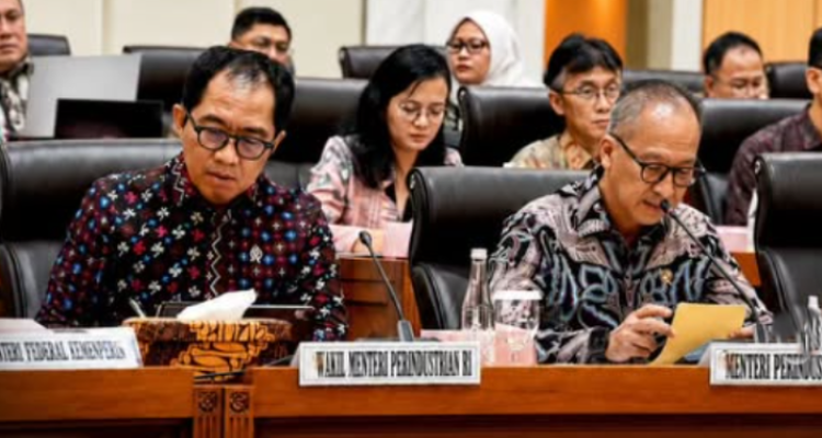 FOTO 9 Juni_Wamenperin di DPR