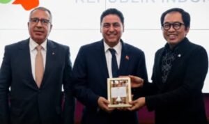 FOTO 10 Juli_Saat Wakil Menteri Perindustrian Faisol Riza (kiri) menerima Wakil Menteri yang membidangi Perdagangan Maroko 1