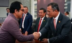 FOTO 10 Juli_Wakil Menteri Perindustrian Faisol Riza menerima kunjungan kerja Menteri Besar Selangor