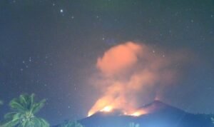 FOTO 13 Juli_Gunungapi Karangetang yang berada di Pulau Siau, Kabupaten Kepulauan Siau-Tagulandang-Biaro, Provinsi Sulawesi Utara. dok. pvm