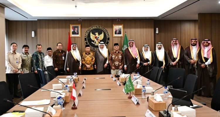 FOTO 14 Juli_Menteri Perhubungan Dudy Purwagandhi bertemu dengan Menteri Transportasi dan Logistik Arab 2