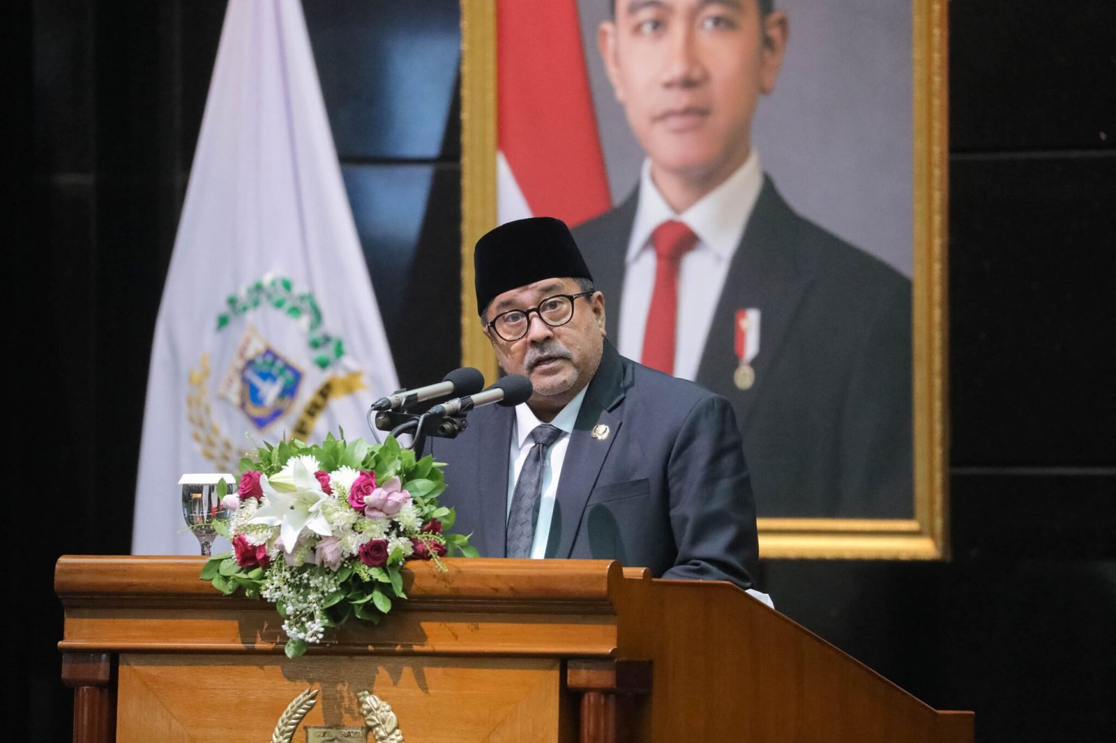 FOTO 14 Juli_Penyampaian jawaban atas pemandangan umum fraksi-fraksi DPRD dalam Rapat Paripurna DPRD DKI Jakarta di Gedung DPRD DKI Jakarta
