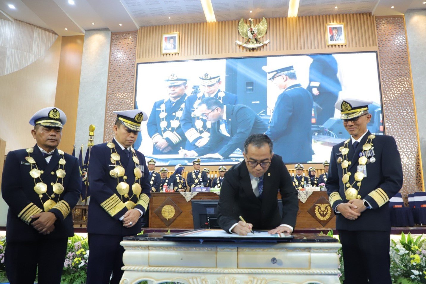 FOTO 16 Juli_Wisuda 361 Perwira Transportasi Laut Sekolah Tinggi Ilmu Pelayaran (STIP) Indonesia 2 INI