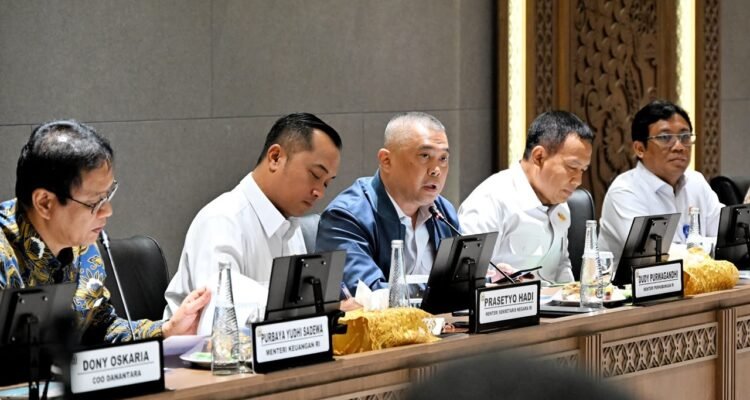 FOTO 20 Juli_Rapat Kerja Pembahasan Subsidi Kapal Perintis yang Melayani Pulau - Pulau Terluar di Gedung DPR Jakarta. dok. kemenhub 2