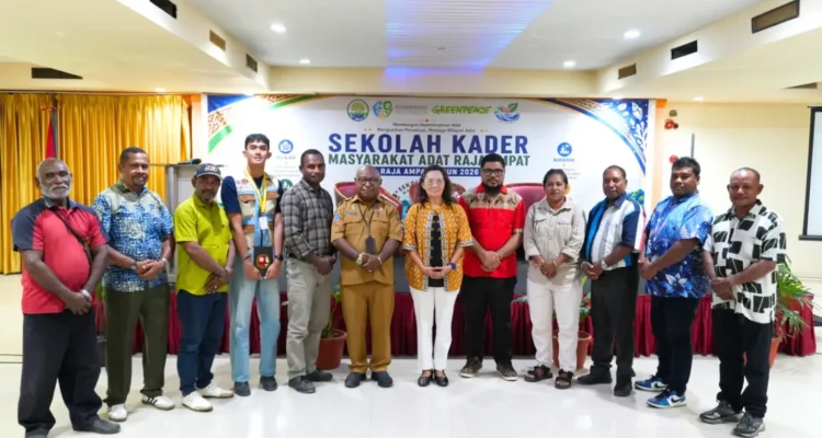 FOTO 21 Juli_Kegiatan Sekolah Kader Masyarakat Adat Raja Ampat, Provinsi Papua Barat Daya. (dok. istimewa)
