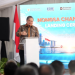FOTO 21 Juli_Menteri Koordinator (Menko) Bidang Perekonomian Airlangga Hartarto saat memberikan Remarks pada Pendaratan Kabel Sistem Kabel Bawah Laut Nongsa - Changi di Batam.
