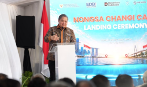 FOTO 21 Juli_Menteri Koordinator (Menko) Bidang Perekonomian Airlangga Hartarto saat memberikan Remarks pada Pendaratan Kabel Sistem Kabel Bawah Laut Nongsa - Changi di Batam.