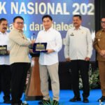 FOTO 22 Juli_Wakil Gubernur (Wagub) Banten Achmad Dimyati Natakusuma menyampaikan laporan pelaksanaan program Sekolah Gratis