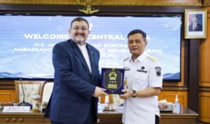 FOTO 23 Juli_Gubernur Ahmad Luthfi menerima kunjungan kehormatan dari Duta Besar (Dubes) Iran untuk Indonesia, Mohammad Boroujerdi, di Kantor Gubernur Jawa Tengah