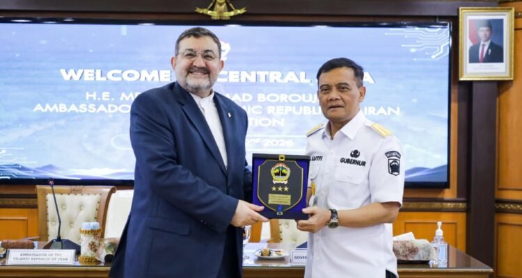 FOTO 23 Juli_Gubernur Ahmad Luthfi menerima kunjungan kehormatan dari Duta Besar (Dubes) Iran untuk Indonesia, Mohammad Boroujerdi, di Kantor Gubernur Jawa Tengah