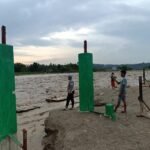 FOTO 26 Juli_Kondisi jembatan yang hanyut diterjang banjir memutus akses dari dan ke Desa Sawang, Kec Sawang, Kab Aceh Utara, Prov Aceh. bpbdkab
