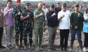 FOTO 27 Juli_Kementerian Pertanian melalui Direktorat Jenderal Lahan dan Irigasi Pertanian (LIP) bersama Inspektorat Jenderal melakukan supervisi dan monitoring langsung