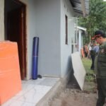FOTO 27 Juli_Kepala BNPB Letjen TNI Suharyanto didampingi Forkopimda Kabupaten Flores Timur cek huntap warga terdampak konflik sosial di Desa Bugalima, Kec Adonara Barat, Kab Flores Timur, Prov NTT