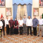 FOTO 29 Juli_Gubernur Banten Andra Soni usai menerima kunjungan General Manager (GM) PLN UID Banten yang baru, Tonny Bellamy bersama jajaran di Gedung Negara Pro Banten, Kota Serang,
