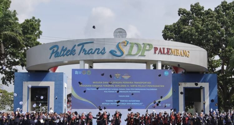 FOTO 30 Juli_Wisuda dan Pelepasan Perwira Transportasi Politeknik Transportasi Sungai, Danau dan Penyeberangan 1