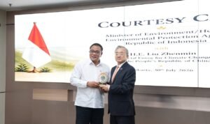 FOTO 31 Juli_Menteri Lingkungan Hidup_Kepala Badan Pengendalian Lingkungan Hidup (KLH_BPLH) Moh Jumhur Hidayat 1