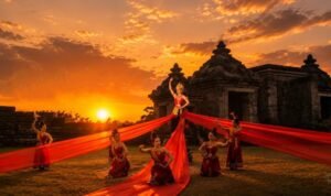 FOTO 5 Juli_Pertunjukan budaya bertajuk Sandyakala Jonggrang di Candi Ratu Boko, Kabupaten Sleman, Yogyakarta. injourneydestination