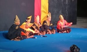 FOTO 8 Juli_Ritual magis Sarompak Taeh dari Kabupaten Lima Puluh Kota, SUmatra Barata. dok. limahpuluhkotakab.go.id