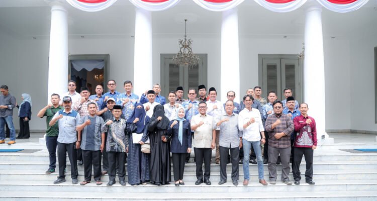 FOTO 11 Agustus_ Audiensi perwakilan masyarakat dari tiga kecamatan itu di Gedung Negara Provinsi Banten, Kota Serang. dok. bantenprov.go.id