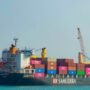 FOTO 11 Agustus_Kapal MV Sinar Bintan yang melayani layanan ONE-Samudera melakukan kunjungan perdana 1