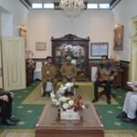 FOTO 11 Agustus_Pertemuan Deputi Bidang Sistem dan Strategi BNPB Raditya Jati dengan Gubernur Daerah Istimewa Yogyakarta Sri Sultan Hamengku Buwono X