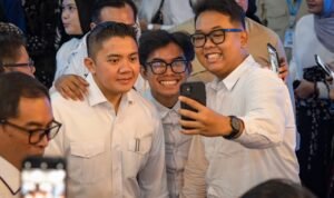 FOTO 14 Agustus_Sekretaris Kabinet (Seskab) Teddy Indra Wijaya menghadiri dan membuka langsung kickoff pelaksanaan program Program Magang Nasional Tahun 2026 di Kemenaker
