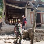 FOTO 15 Agustus_Kerusakan bangunan rumah warga yang terdampak gempabumi M 7,7 di Kabupaten Manggarai, Nusa Tenggara Timur. bpbdkab 1 INI