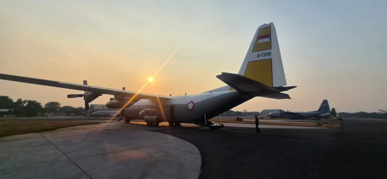 FOTO 15 Agustus_Pesawat yang membawa bantuan ke Nusa Tenggara Timur dari Pangkalan TNI AU Halim Perdanakusuma, Jakarta pada Sabtu, 15 Agustus 2026. dok setpres