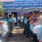 FOTO 16 Agustus_Bantuan logistik berupa paket sembako dari Presiden Prabowo Subianto tiba di Maumere, Kabupaten Sikka, Nusa Tenggara Timur. dok. bnpb